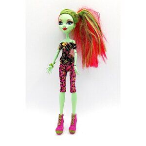 Monster High Venus McFlytrap First Wave Doll w/clothes & shoes Incomplete